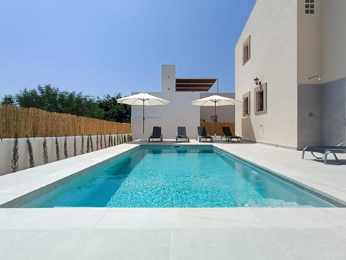 Villa Es Trenc Pool-Beach House By Interhome location